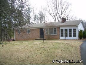 854 Glen Bridge Rd., Arden, NC 28704