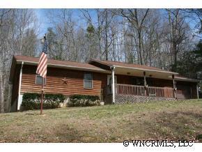 12 Maple Leaf Drive, Hendersonville, NC 28739