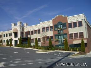 37 Hiawassee W306, Asheville, NC 28801