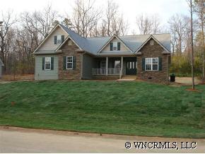 92 W. Sunset Ridge Drive, Etowah, NC 28729