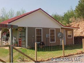 142 John Wayne Ln, Lake Lure, NC 28746