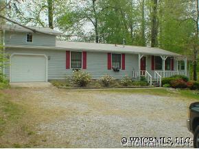 201 Thornbird Avenue, Hendersonville, NC 28792