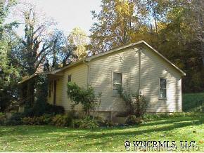 57 Frosted Ln., Burnsville, NC 28714