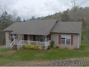 12 Gentry Branch Rd., Weaverville, NC 28787