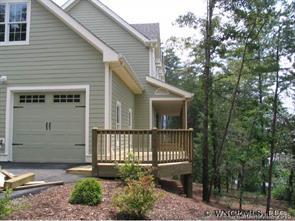98 Hillcrest Dr., Weaverville, NC 28787