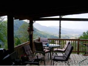 612 Whispering Winds Rd, Waynesville, NC 28785