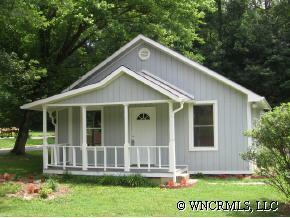 19 New Salem Rd., Swannanoa, NC 28778