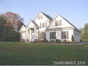 856 Big Willow Rd, Hendersonville, NC 28739