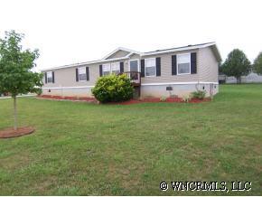 70 Lamonda Drive, Hendersonville, NC 28792