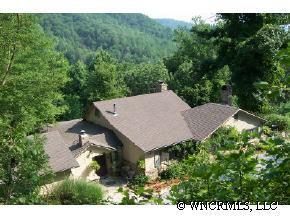 335 Minihaha Drive, Bat Cave, NC 28710