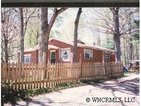 104 Bostwick Dr., Hendersonville, NC 28792