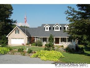 231 Merriwood Lane, Hendersonville, NC 28791