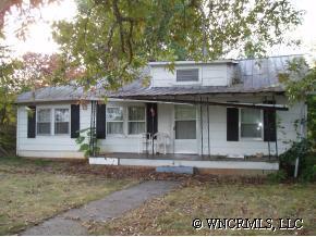 90 Palmer Ford Road, Weaverville, NC 28787