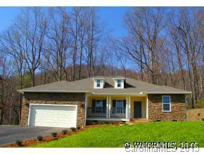 716 Lyndhurst Dr., Hendersonville, NC 28791