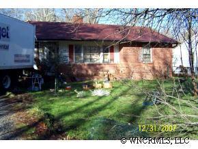 835 Temon St., Hendersonville, NC 28739