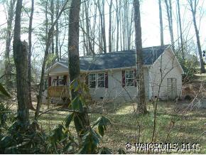 75 Fair Oaks Rd, Arden, NC 28704