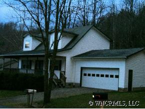205 Pinellas Ln., Waynesville, NC 28785