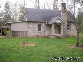 815 Gridley Rd., Hendersonville, NC 28739