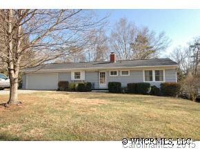 204 Stonewall Avenue, Swannanoa, NC 28778