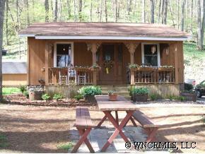 869 Apple Creek Road, Waynesville, NC 28786