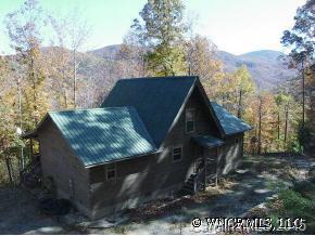 240 Reedy Ridge Rd., Bat Cave, NC 28710