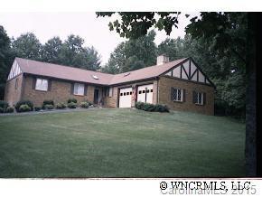 73 Chestnut Lane, Hendersonville, NC 28792