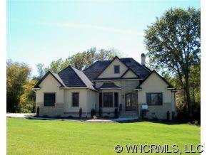 317 Ridgeview Hill Drive, Hendersonville, NC 28791