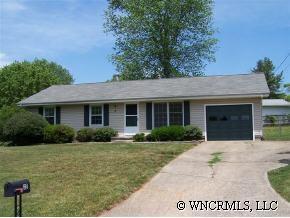 12 Fieldcrest Road, Arden, NC 28704