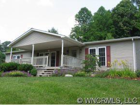 313 Boys R Us Ln., Burnsville, NC 28714