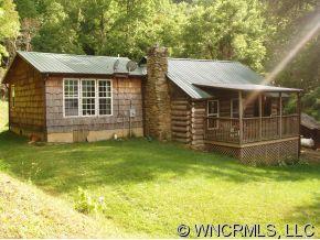 54 Roberts Cove Rd., Weaverville, NC 28787