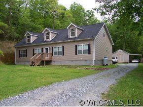 76 Peter Weaver Creek Rd, Brevard, NC 28712