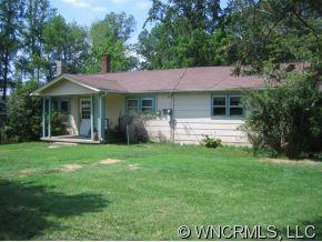 1421 Old Spartanburg Hwy, Hendersonville, NC 28792