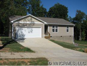 102 Tailfeather Ln., Asheville, NC 28806