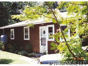 648 Waddell Dr., Hendersonville, NC 28792