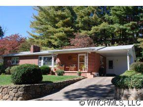 305 Leatherwood St., Waynesville, NC 28786