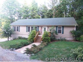 124 Knoll Ln, Hendersonville, NC 28791