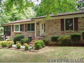 256 Haywood Knolls Dr, Hendersonville, NC 28791