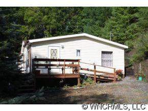 65 Brownwood Dr., Burnsville, NC 28714