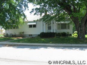 307 Richland St., Waynesville, NC 28786