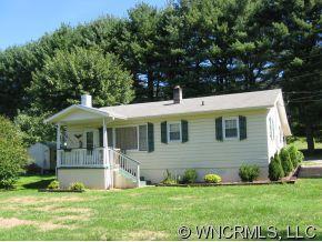 63 Dock Ratcliff Rd., Waynesville, NC 28786