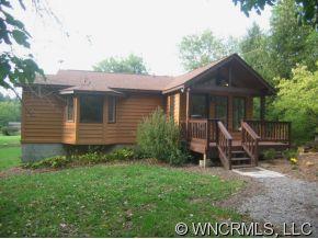 352 Longs Chapel Road, Weaverville, NC 28787