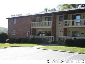 101 Oakwood Pl, Hendersonville, NC 28792