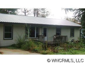 207 Cedarcrest Dr, Brevard, NC 28712