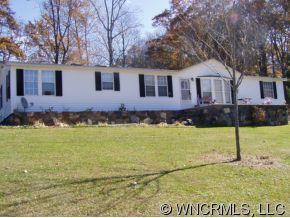 441 Dee Silvers Ln., Burnsville, NC 28714
