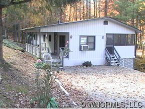102 Windwood Hill Rd, Etowah, NC 28729