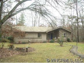 3024 Chestnut Tree Rd, Hendersonville, NC 28792