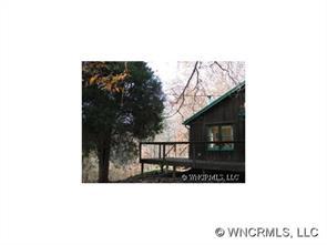 325 Wildflower Ln., Burnsville, NC 28714