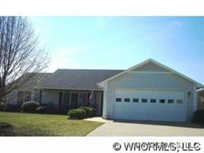 1010 Thorncrest Drive, Hendersonville, NC 28732