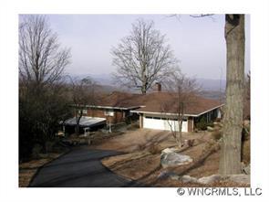 189 Skyway Dr, Hendersonville, NC 28739