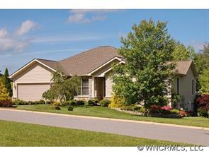 222 Whistlewood Ln., Hendersonville, NC 28739